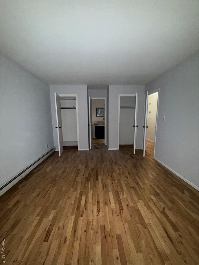 Building Photo - 227 N Walnut St