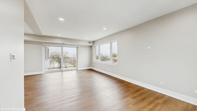 Building Photo - 550 Sheridan Square