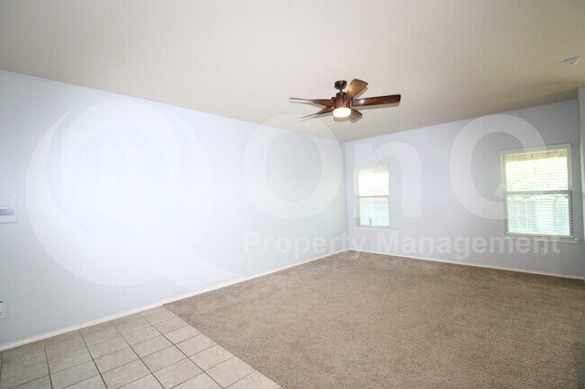 Building Photo - 1115 Quartz Trl