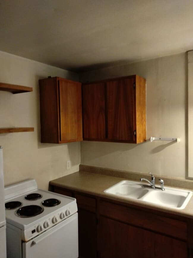 Building Photo - 614e15