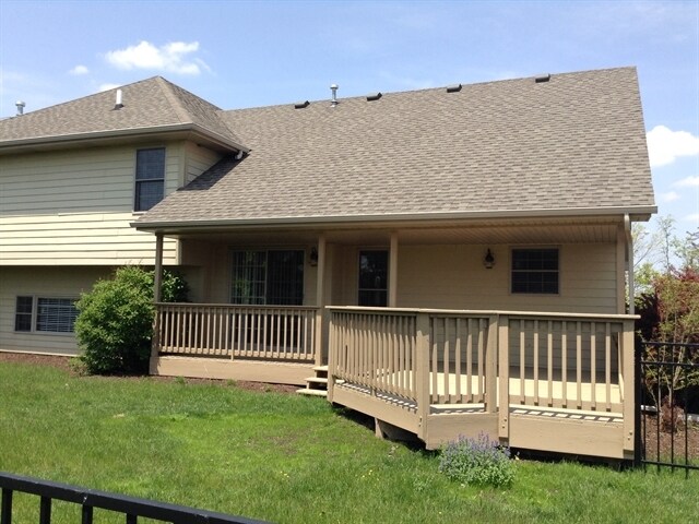 Building Photo - 2006 Oak Forest Dr