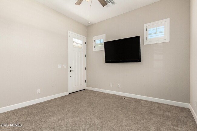 Building Photo - 5314 N 182nd Ln