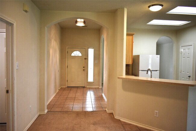 Building Photo - 18314 Manorcliff Ln