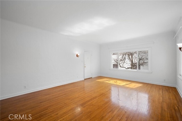 Building Photo - 216 E Windsor Rd