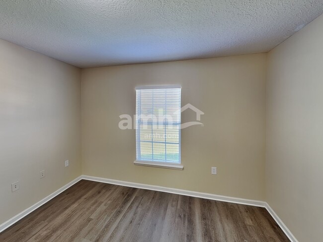 Building Photo - 12052 Hayden Lakes Cir