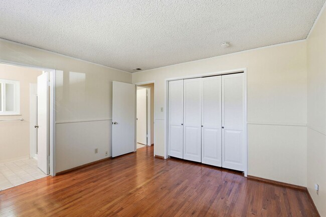 Building Photo - 5880 Taormino Ave