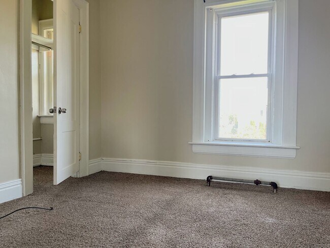 Building Photo - Penora Street Apartments