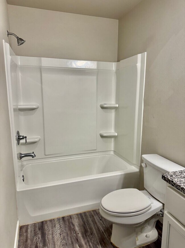 Building Photo - 2121 N Avenue J