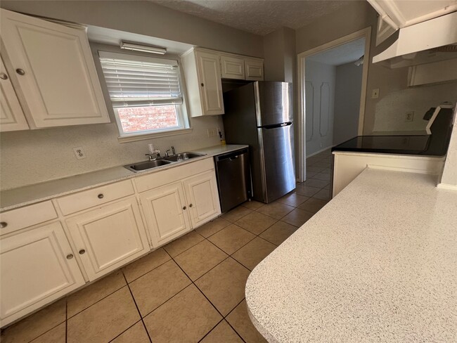 Building Photo - 3842 Willow Springs Ln