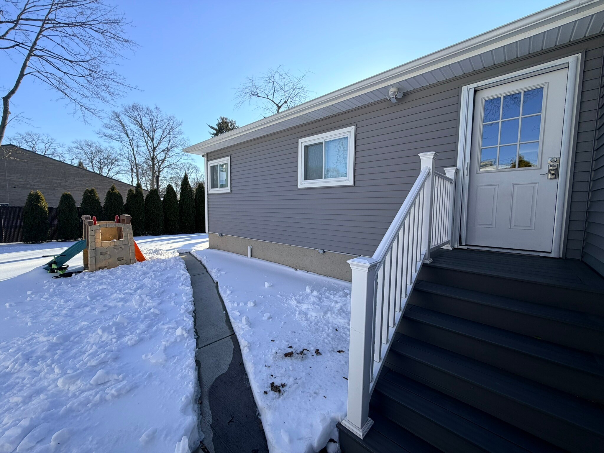 Building Photo - 2002 City Ave