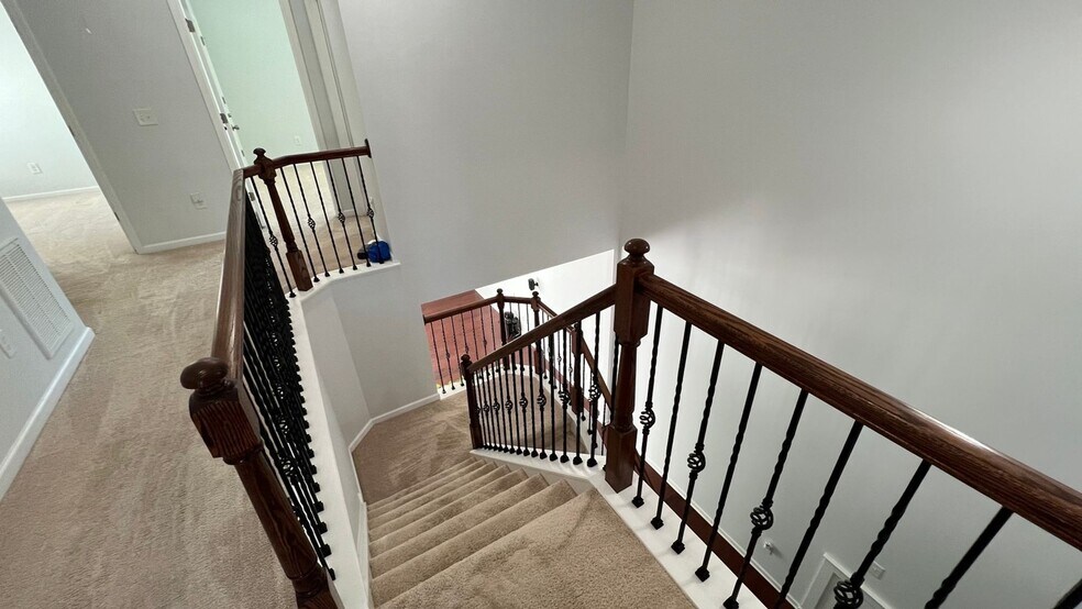 Building Photo - 421 Durants Neck Ln