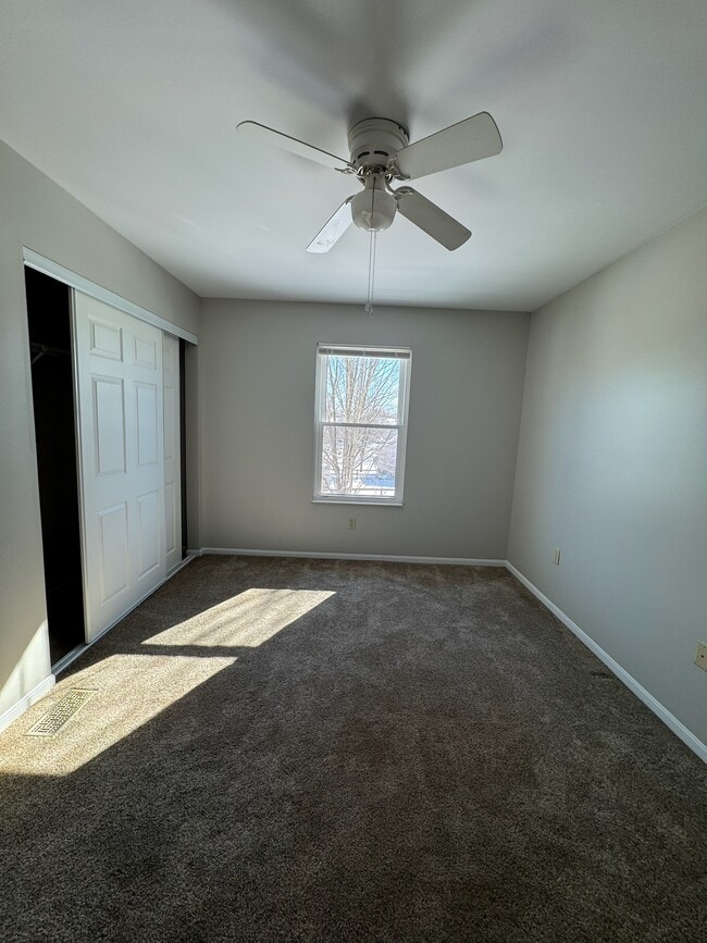 Building Photo - 8811 Woodridge Dr