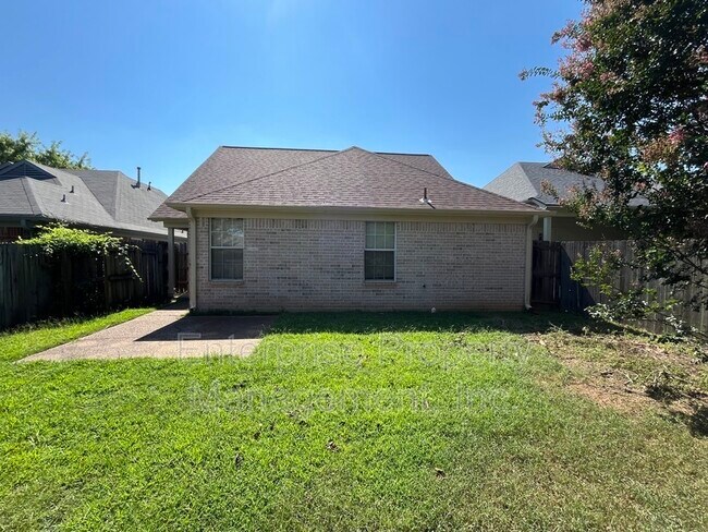 Building Photo - 10092 Cross Valley Dr
