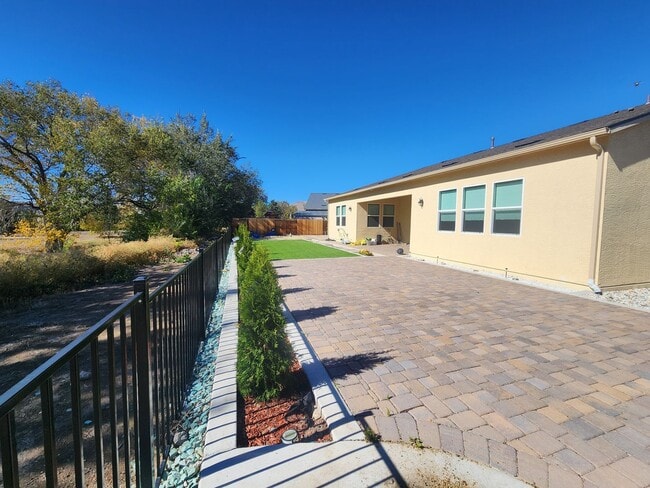 Building Photo - Single story home in the Stonebrook area of Sparks, NV.