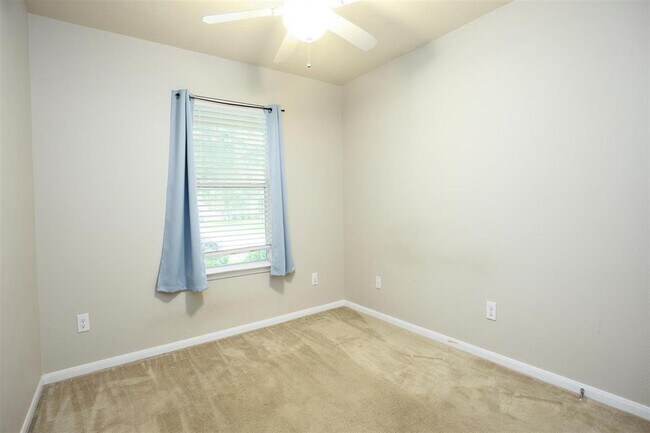 Building Photo - 11403 E Lake Gables Dr