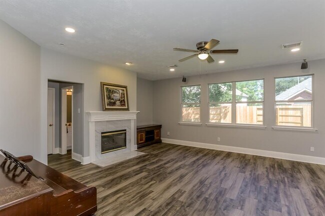 Building Photo - 2207 Stoneycreek Park Ct