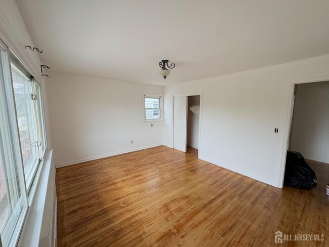 Building Photo - 304 Woodcliff Ave