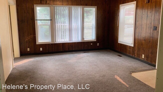 Building Photo - 4 br, 2 bath House - 220 SE McKenzie Street