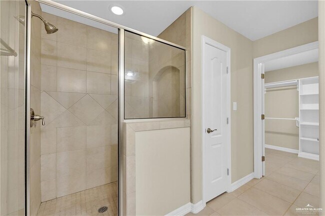 Building Photo - 2308 Water Willow Dr