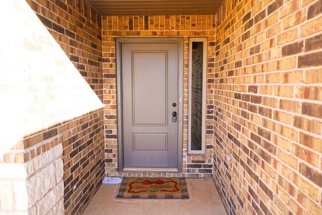 Building Photo - 2916 Corpus Ave