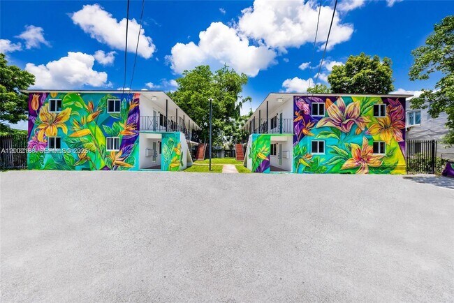 Building Photo - 1140 NW 1st Pl