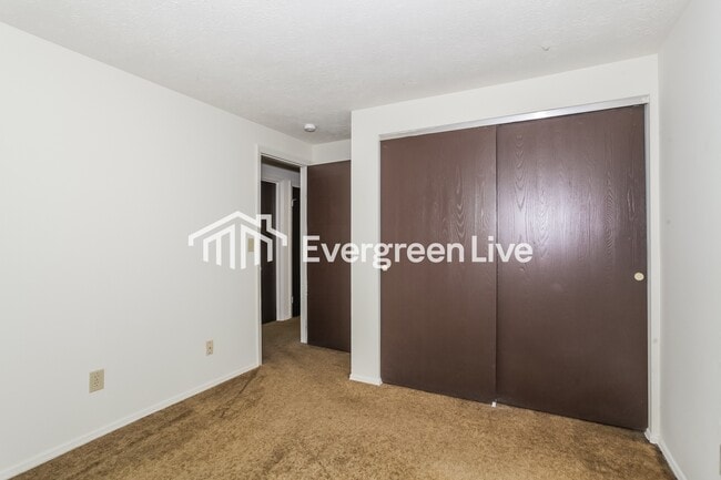 Building Photo - 8654 Belle Chase Dr