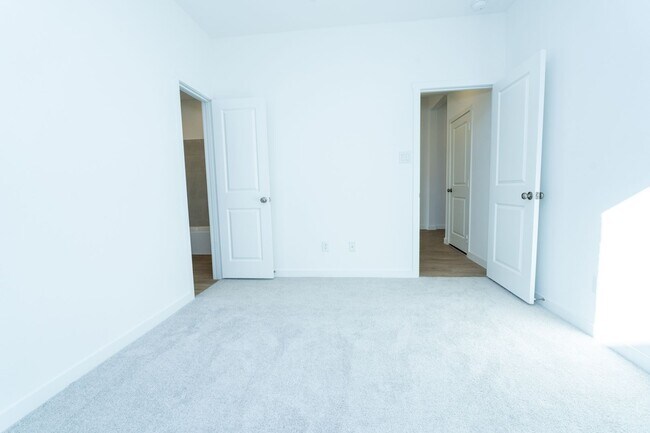 Building Photo - BRAND NEW 2025 Construction - 4BR/3BA Single-Family Home in Northlake Estates