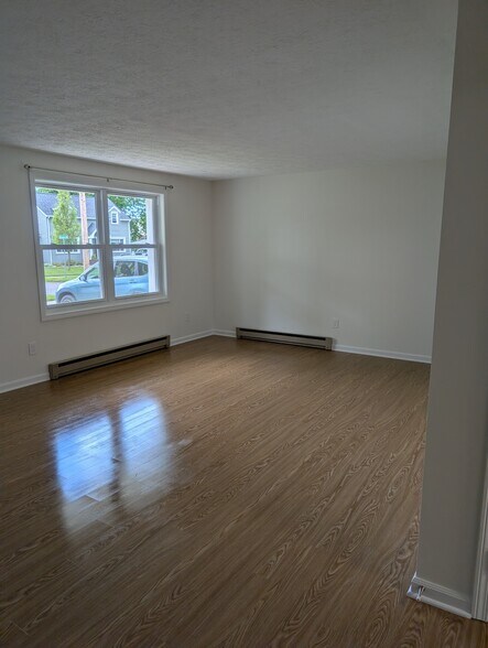 Living room - 38 Ballard Ave