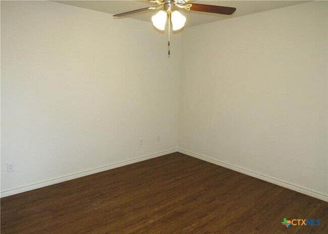 Building Photo - 5801 Lariat Ct