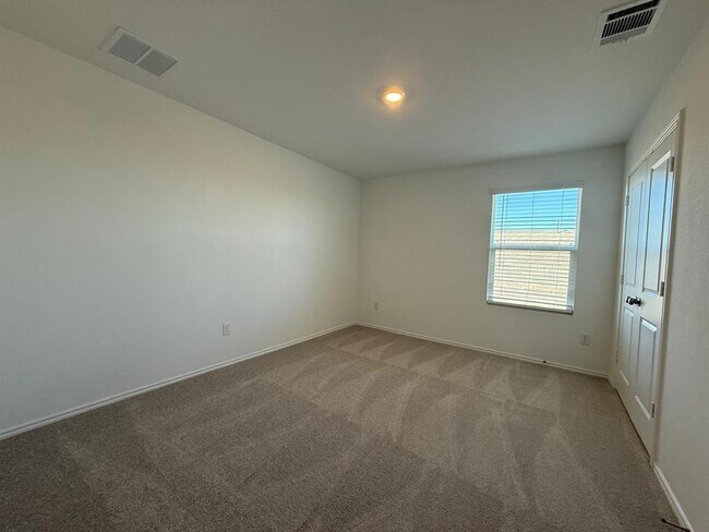 Building Photo - 962 Soapstone Pass