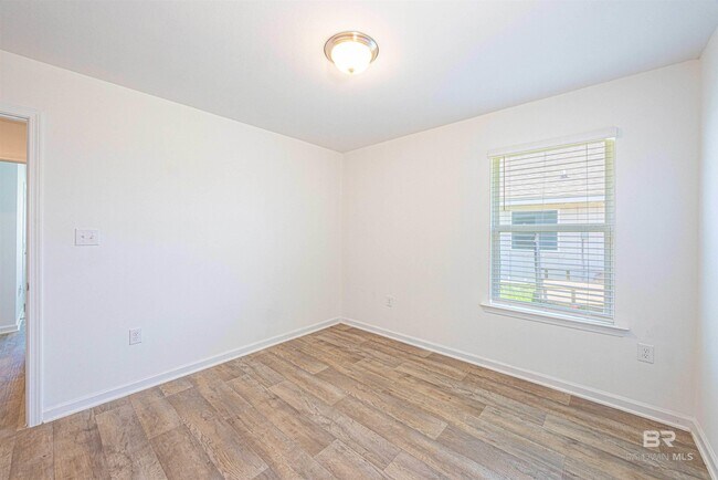 Building Photo - 23294 Shadowridge Dr