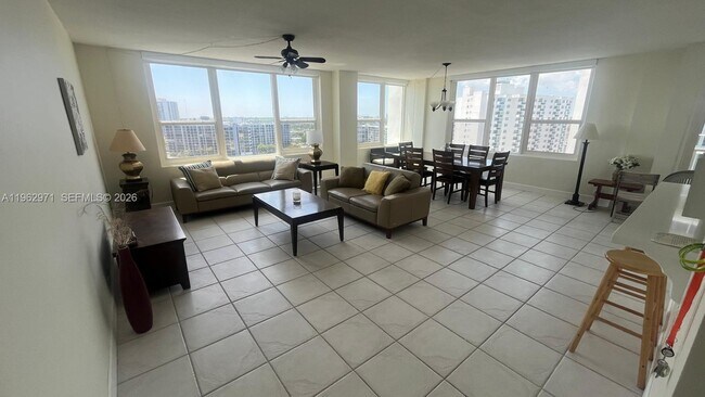 Building Photo - 3505 S Ocean Dr