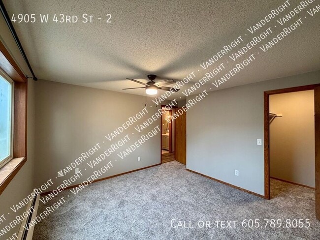 Building Photo - 4905 W 43rd St