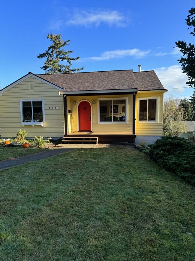 Primary Photo - Uptown Mid Century Home, Newly Remodeled w...