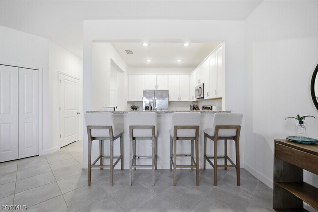 Building Photo - 14303 Pine Lodge Ln