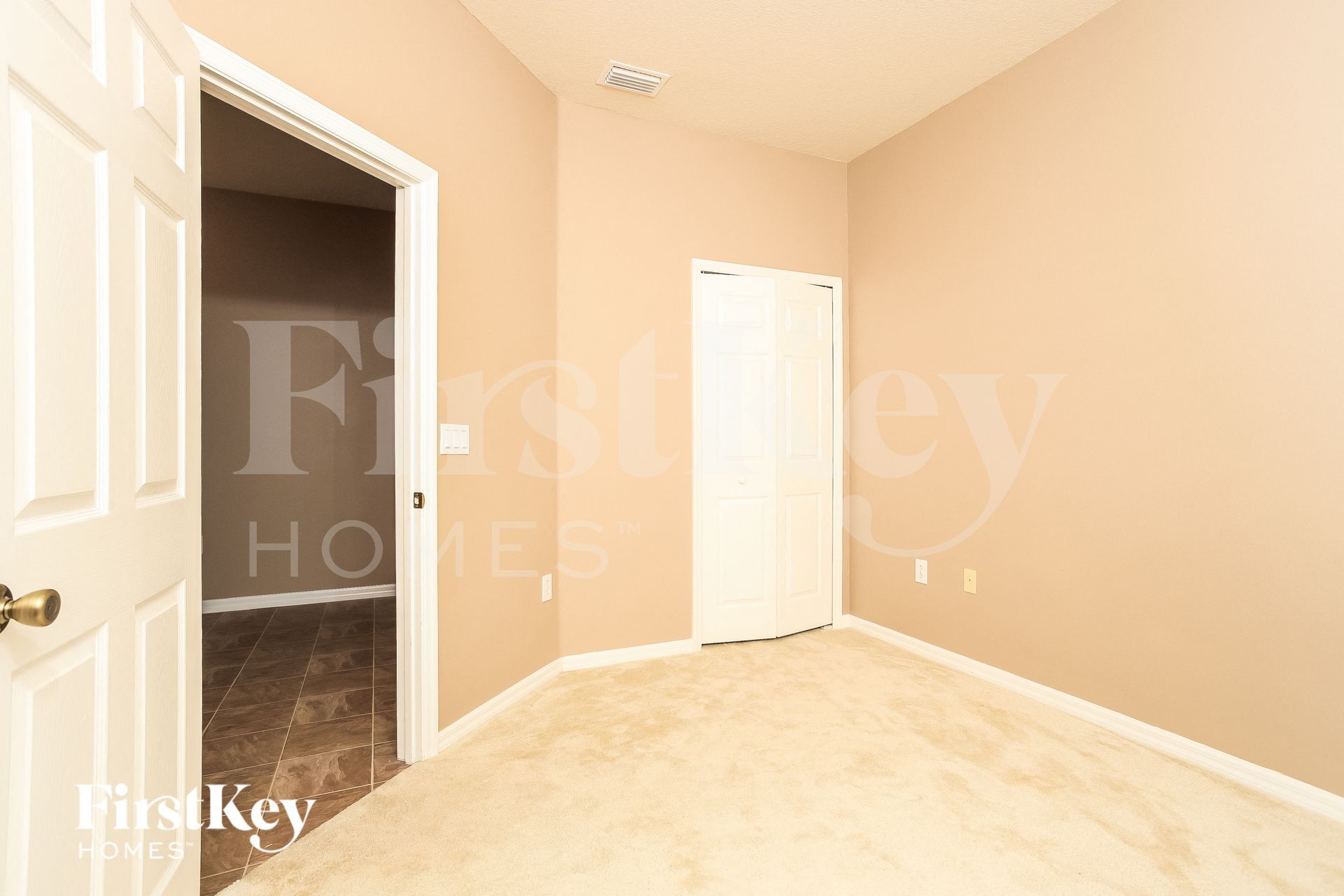 Building Photo - 5658 Forest Ridge Dr