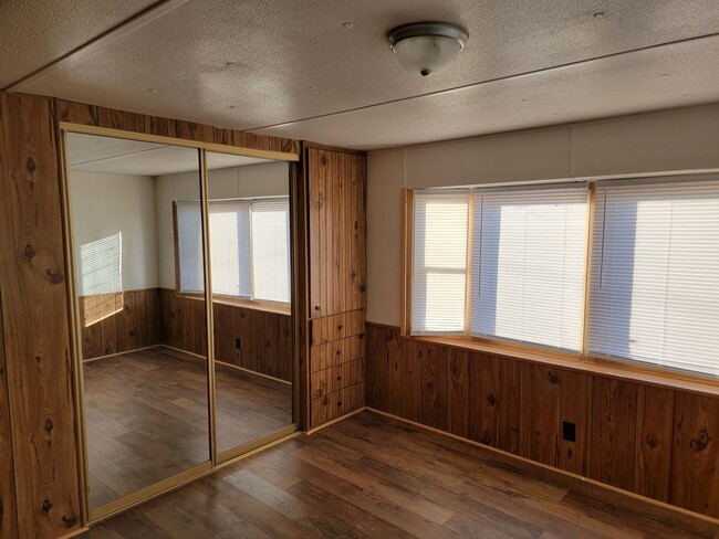 Building Photo - 1692 Williams Dr