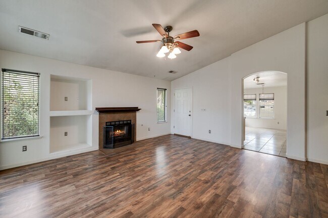 Building Photo - 6115 Brahms Ct