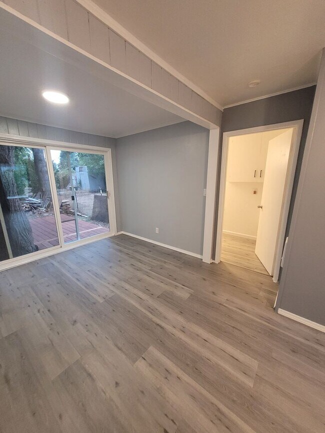 Building Photo - 34829-34829 Seavey Loop Rd