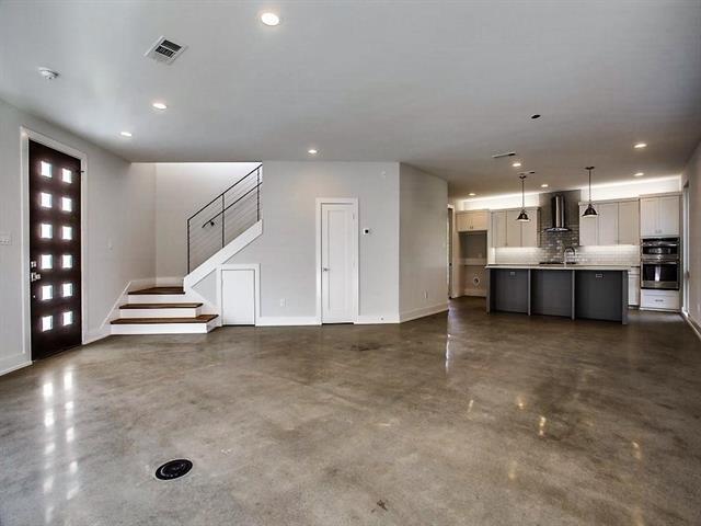 Building Photo - 2228 Madera St