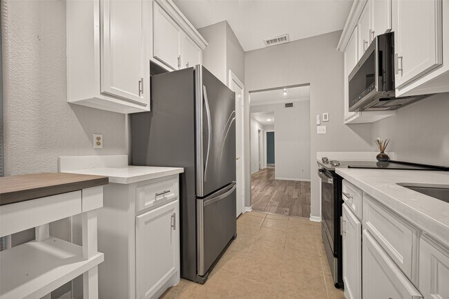Building Photo - 1201 Bering Dr