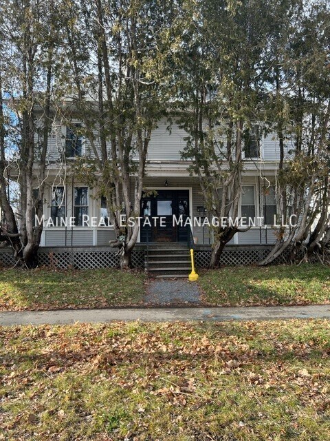 Building Photo - 699 Main St