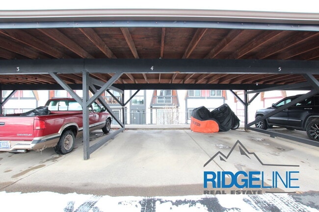 Building Photo - 228 13th Ave S