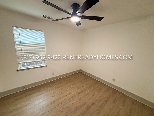 Building Photo - 3835 Basswood Dr