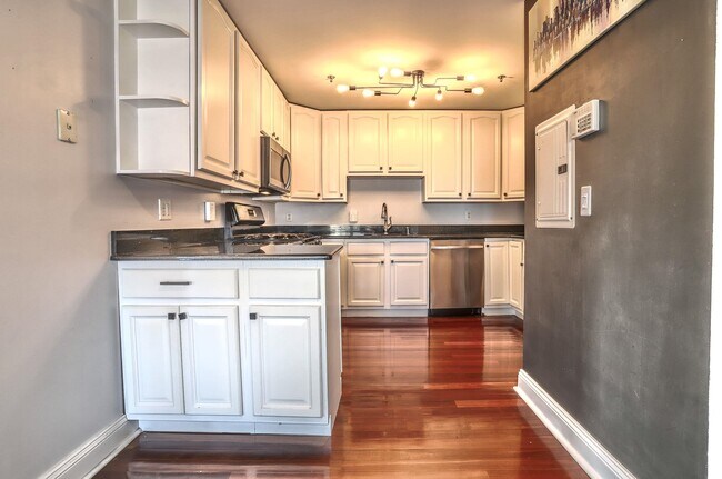 Building Photo - 1720 New York Ave