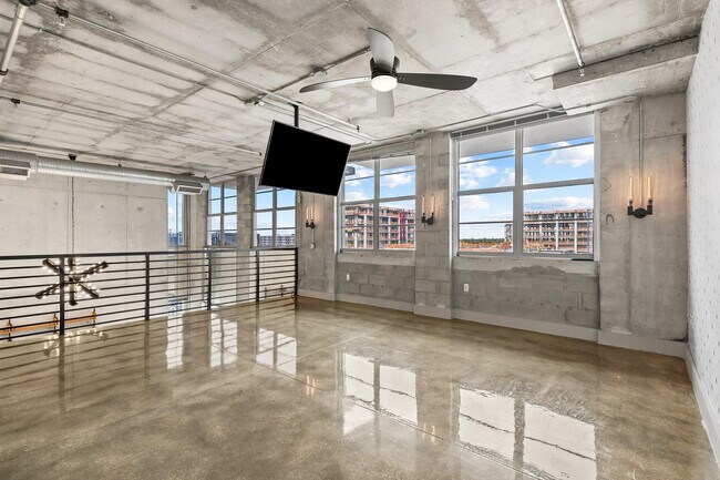 Building Photo - 445 N Andrews Ave