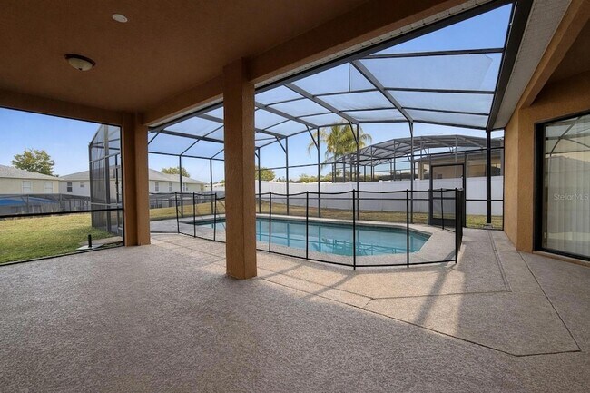 Building Photo - 540 Coventry Rd