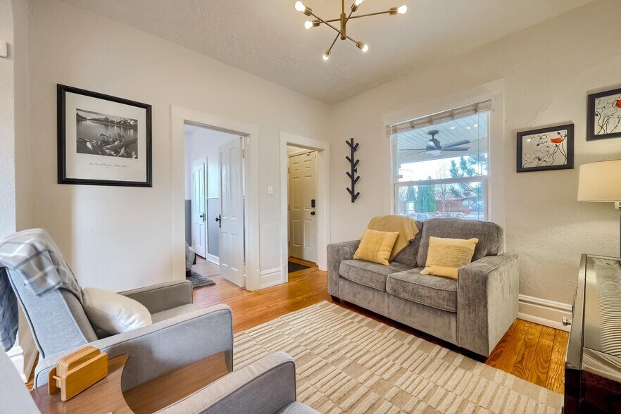 Building Photo - 3039 S Bannock St