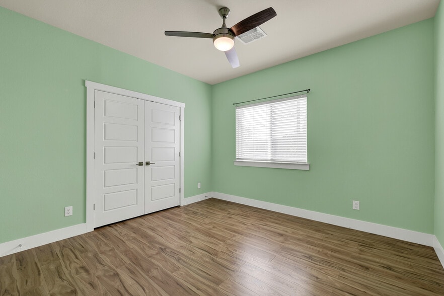 Secondary bedroom - 412 Natalen Ave