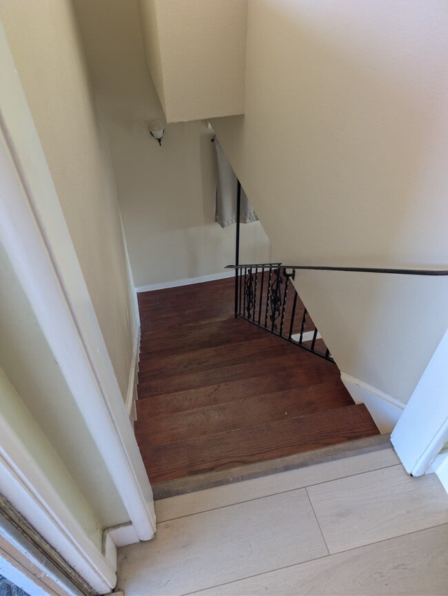 Building Photo - 1406 Highland Blvd